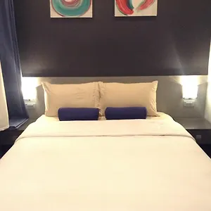 Leez Manila